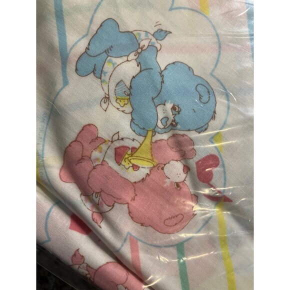Care Bears Crib Sheet Stretch-End Fits 28x52 Inch Mattress Machine Washable - Picture 10 of 11